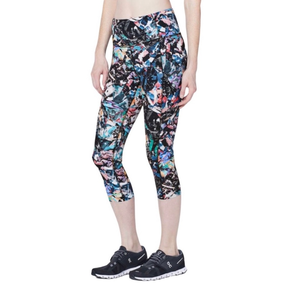 Lululemon Capri leggings. Unsure of name. Only worn 2x. Sz 4. HR.